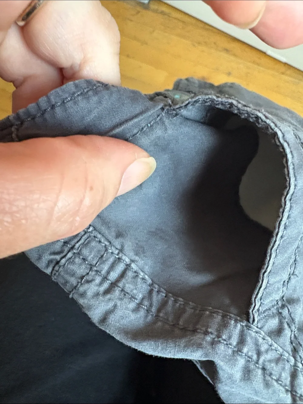 Girls Gray Lightweight Snap Shorts with Pockets by Old Navy Size 5